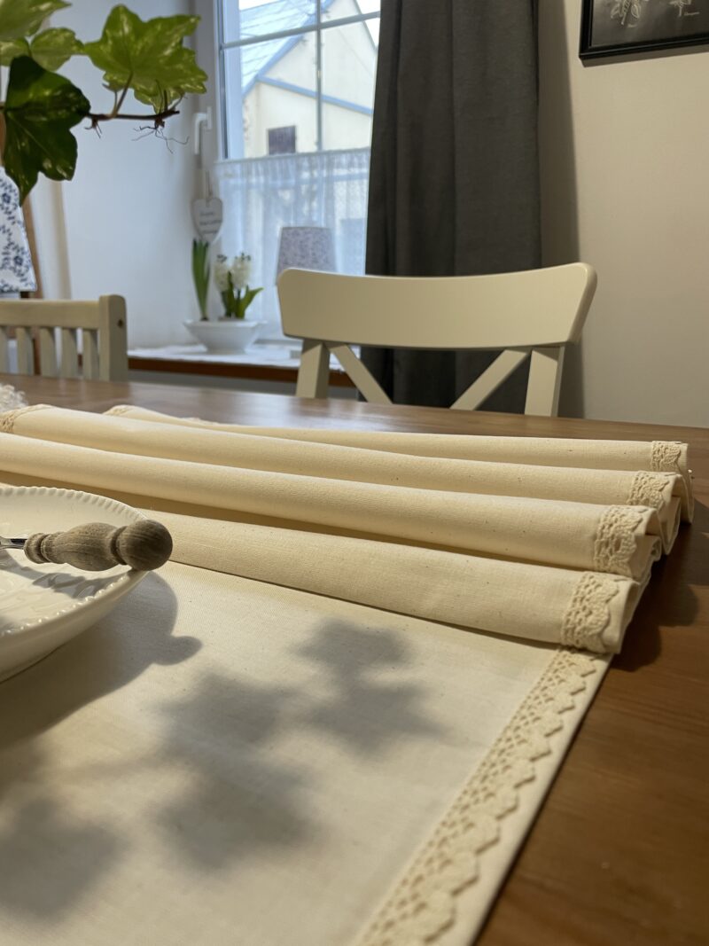 Bavlněný běhoun v přírodní barvě.